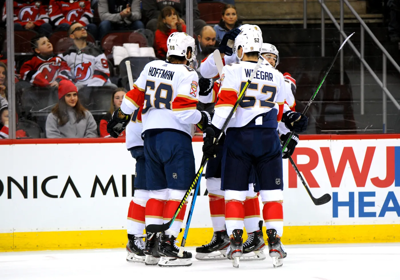 Liga NHL. Siódma wygrana Panthers, pierwsza porażka Oilers