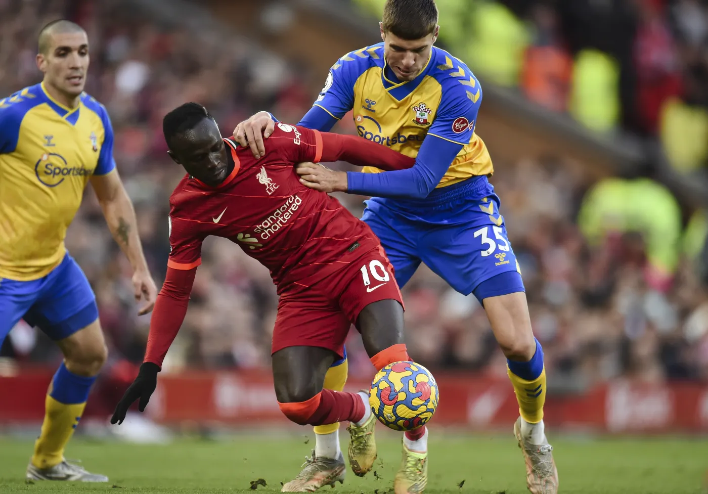 Liga angielska. Drużyna Bednarka bez szans w starciu z Liverpoolem