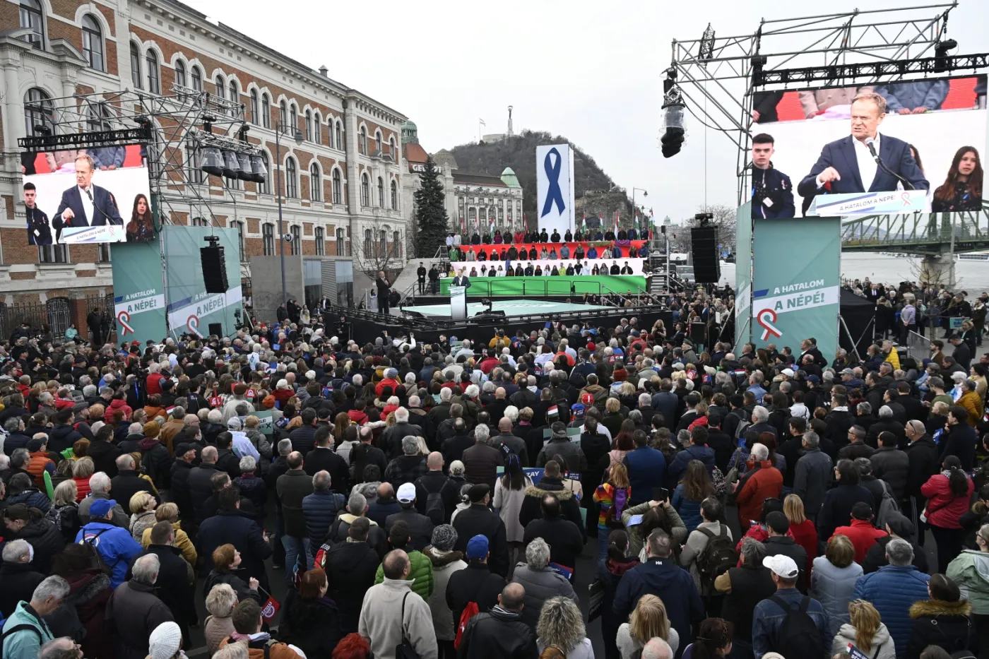 "Tusk jest z nami!". Lider Jobbiku chwali się ZDJĘCIEM na Twitterze