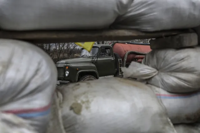 Wojna na Ukrainie. Rosjanie "obniżyli tempo natarcia" [RELACJA NA ŻYWO]