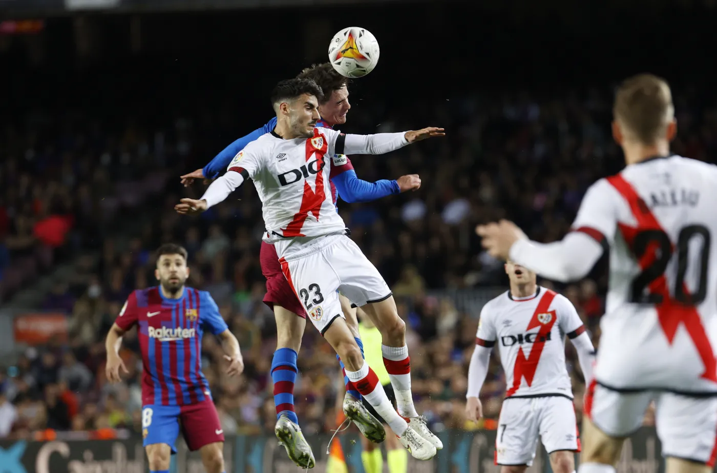 Druga z rzędu porażka Barcelony na Camp Nou. Real Madryt punkt od mistrzostwa [WIDEO]