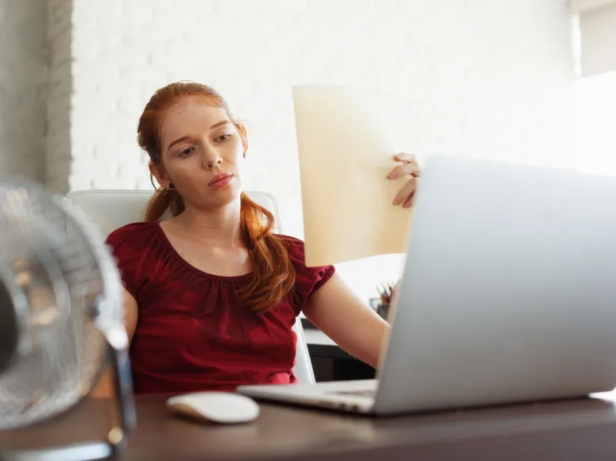Upały a problemy z koncentracją - jak myśleć i pracować efektywnie, gdy za oknem żar?