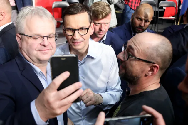 Premier: Wypracujemy mechanizm podzielenia się zyskami spółek Skarbu Państwa z obywatelami