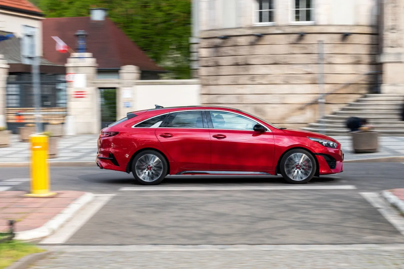 Kia ProCeed GT z silnikiem 1.6 T-GDI (204 KM) i dwusprzęgłową skrzynią 7DCT