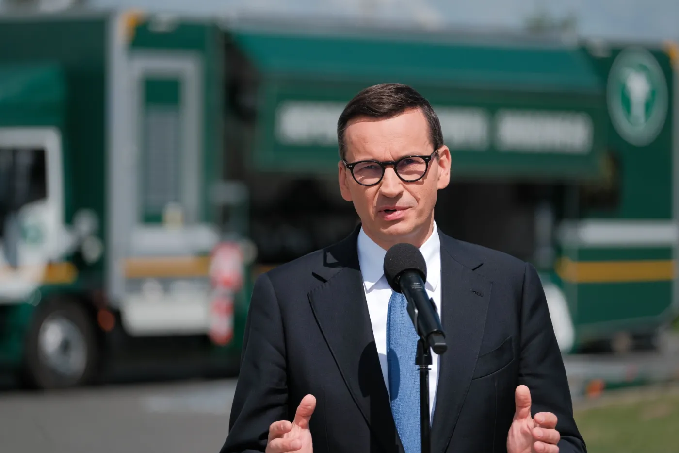 Sypią się głowy urzędników. Premier reaguje na skażenie Odry