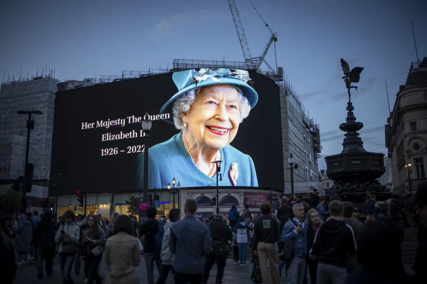 piccadilly-circus-w-londynie-37556653.jpg