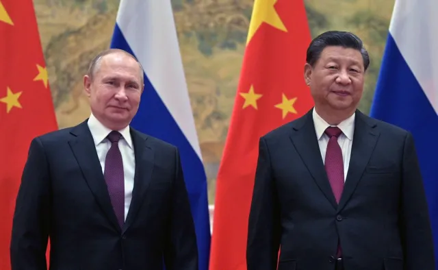 Chiny wspierają Rosję? USA: Bardzo uważnie obserwujemy...