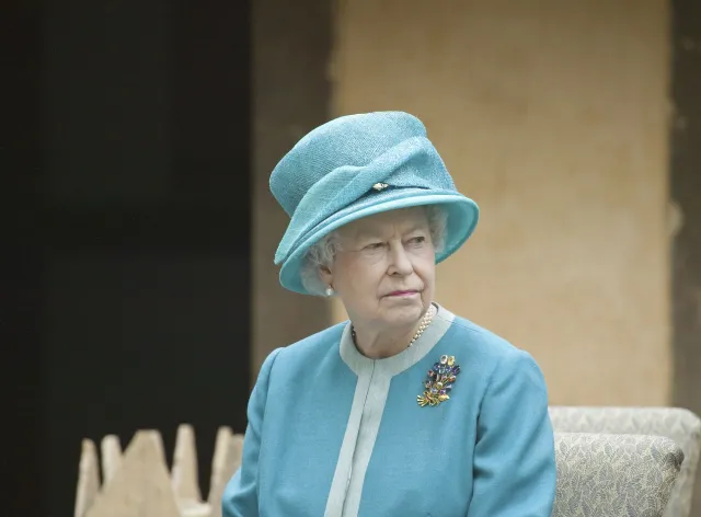 Elżbieta II zgodziła się na "okres przejściowy" dla Harry'ego i Meghan