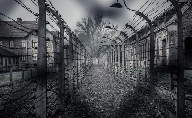Sojusz między Izraelem i Rosją odnośnie Auschwitz. "Dla Żydów Armia Czerwona jest wyzwolicielem"