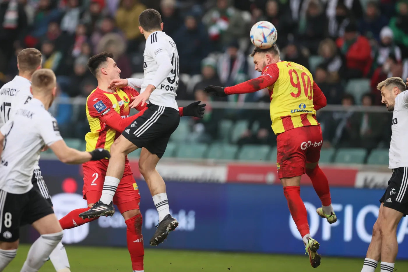 Legia prowadziła z Koroną już 3:0, ale na koniec zafundowała sobie sporo nerwów [WIDEO]