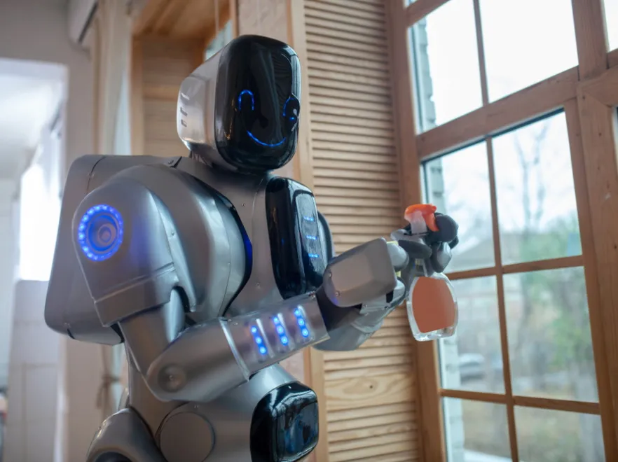 Nadchodzi raj dla kobiet... Naukowcy wyliczyli, jak w ciągu 10 lat roboty przejmą wykonywanie obowiązków domowych