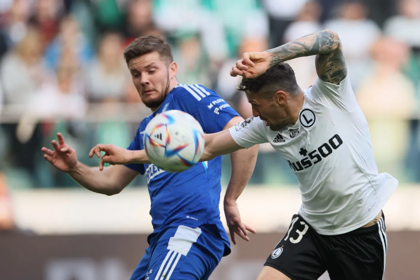 Legia Warszawa pokonała Wisłę Płock. Rzut karny i gol w doliczonym czasie gry [WIDEO]