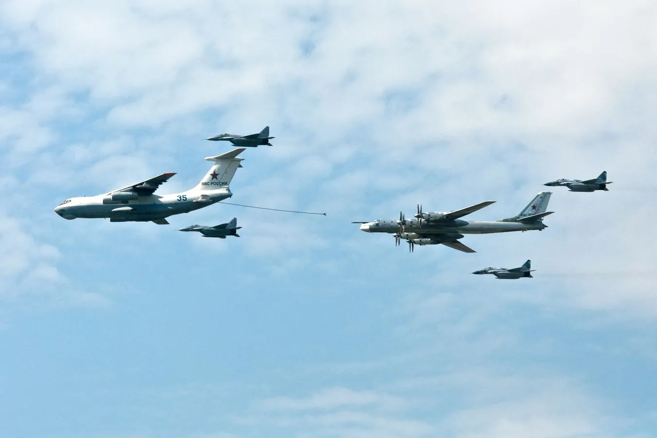 Bombowce strategiczne Tu-95MS
