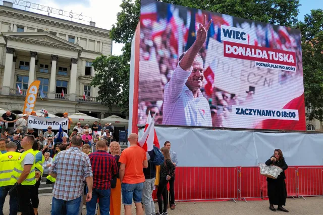 Działacze Konfederacji: Incydent na wiecu Tuska; sprawę zgłoszono policji
