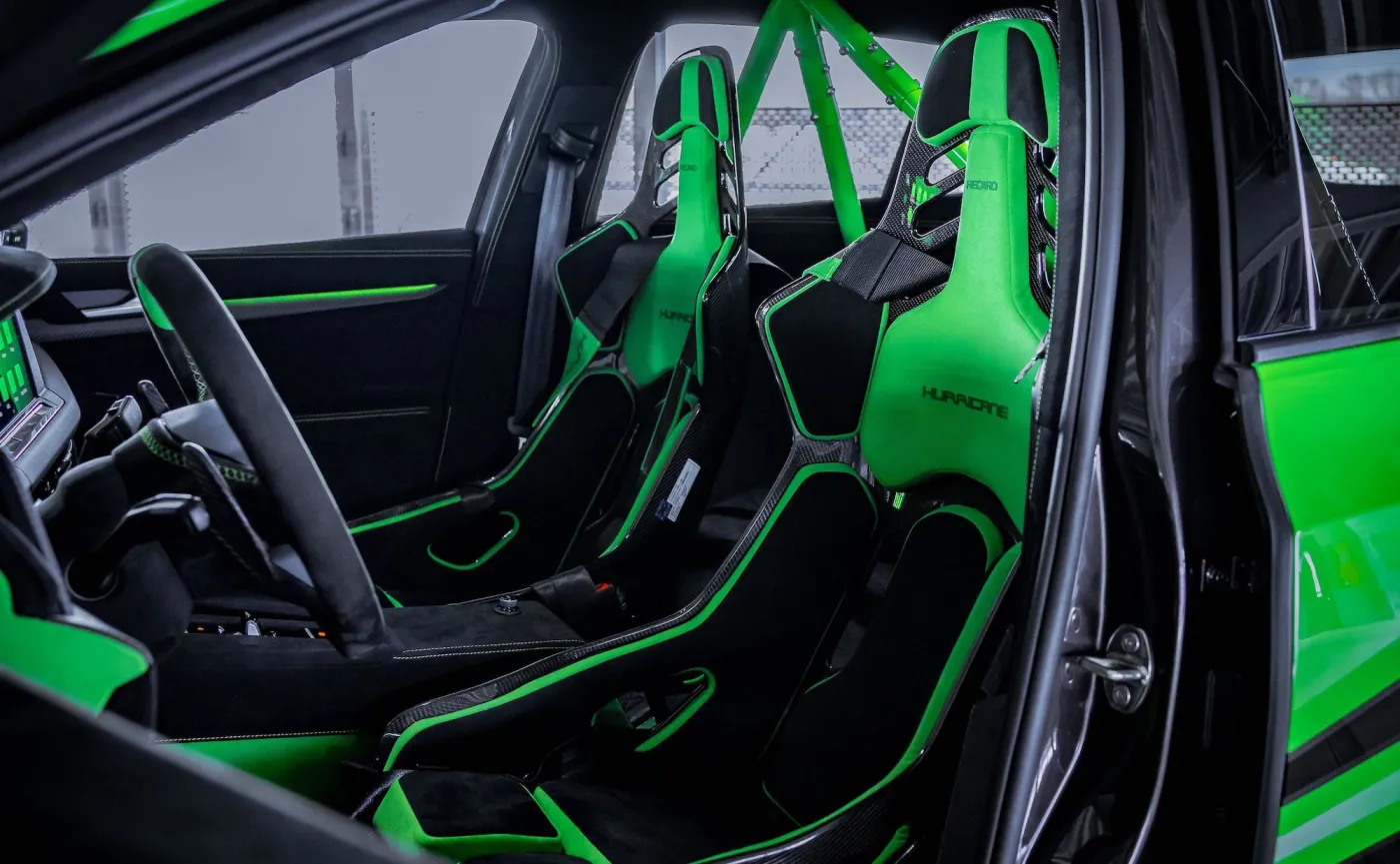 Volkswagen Golf R Hurricane