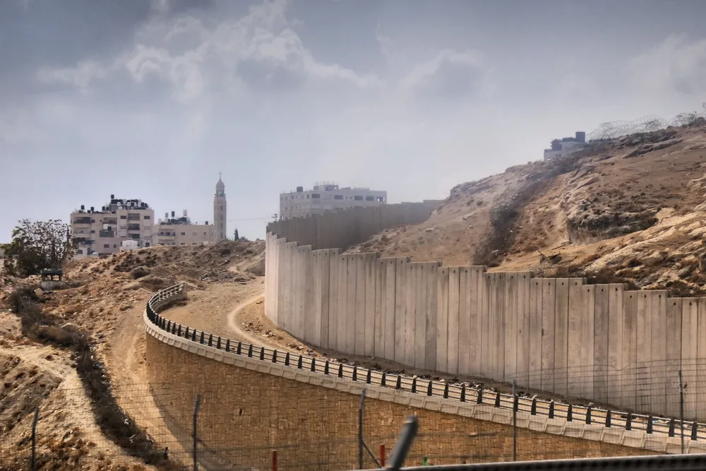 Izrael narzuca Palestyńczykom formę apartheidu, twierdzi były szef Mossadu