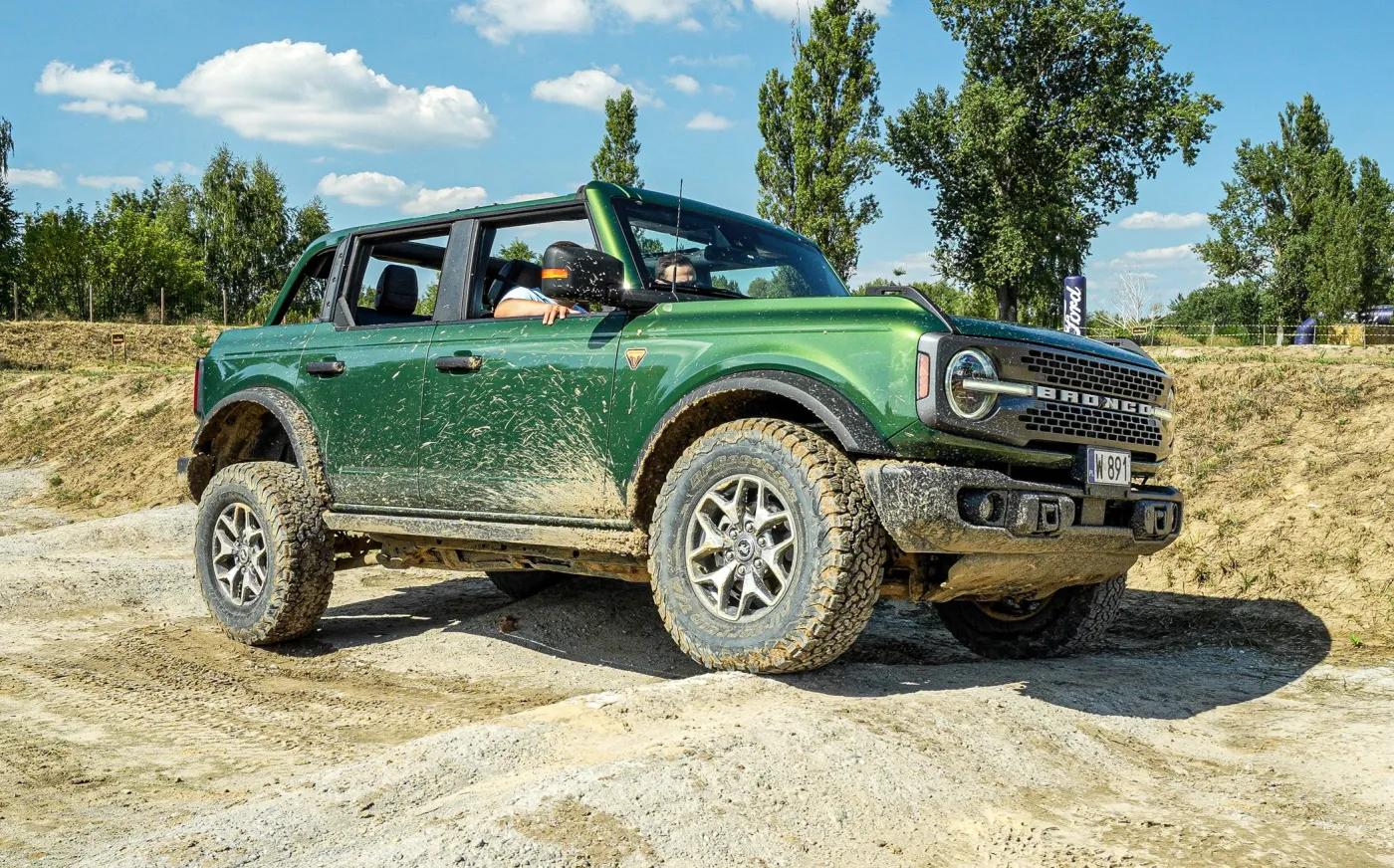Ford Bronco: test na poligonie