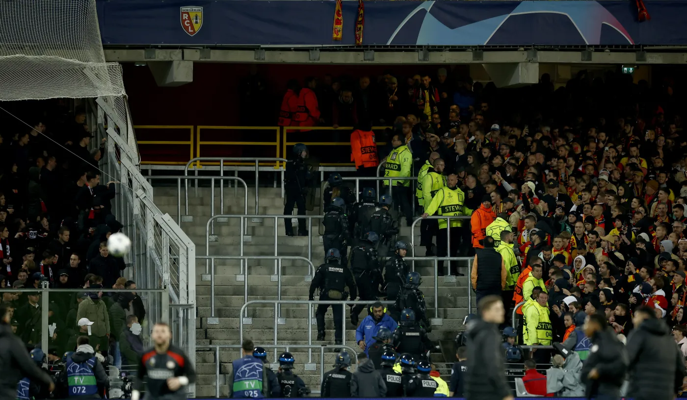 24 rannych w starciach pseudokibiców PSV Eindhoven z francuską policją