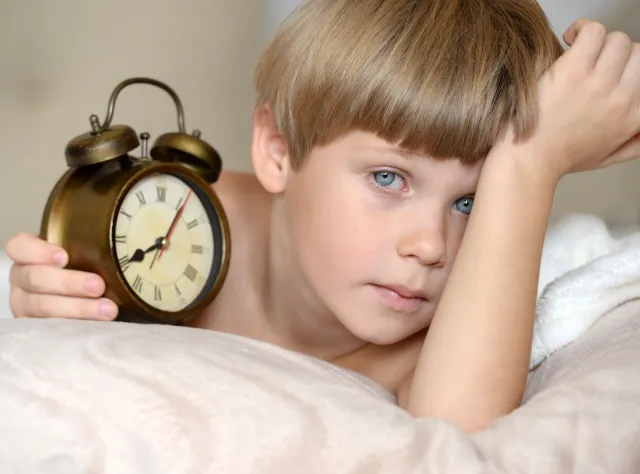 Zmiana czasu 2023: Jak się do niej przygotować, by uniknąć negatywnych efektów?