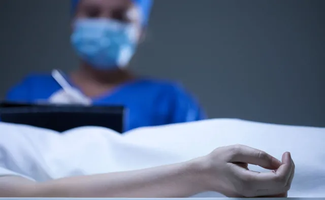 O 1,5 roku spadła przeciętna długość życia w USA. Głównie z powodu COVID-19