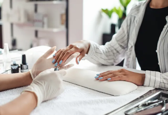 Najmodniejszy manicure na 2024 rok. Poznaj najważniejsze trendy [FOTO]