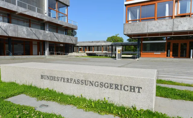 Niemcy boją się o swój TK. "Widzieliśmy różne podstępne sztuczki w Polsce"