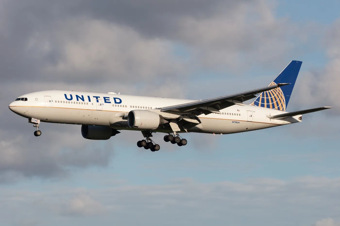 Amsterdam,,Netherlands,-,Sep,12,,2020:,United,Airlines,(ua,Ual)