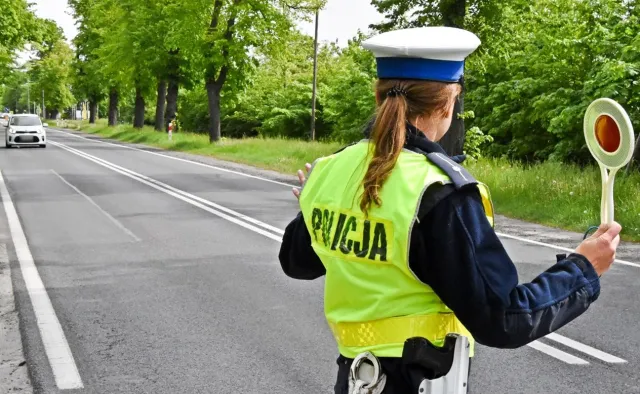 Nie tylko nauczyciele. Szykują się podwyżki także w służbach mundurowych