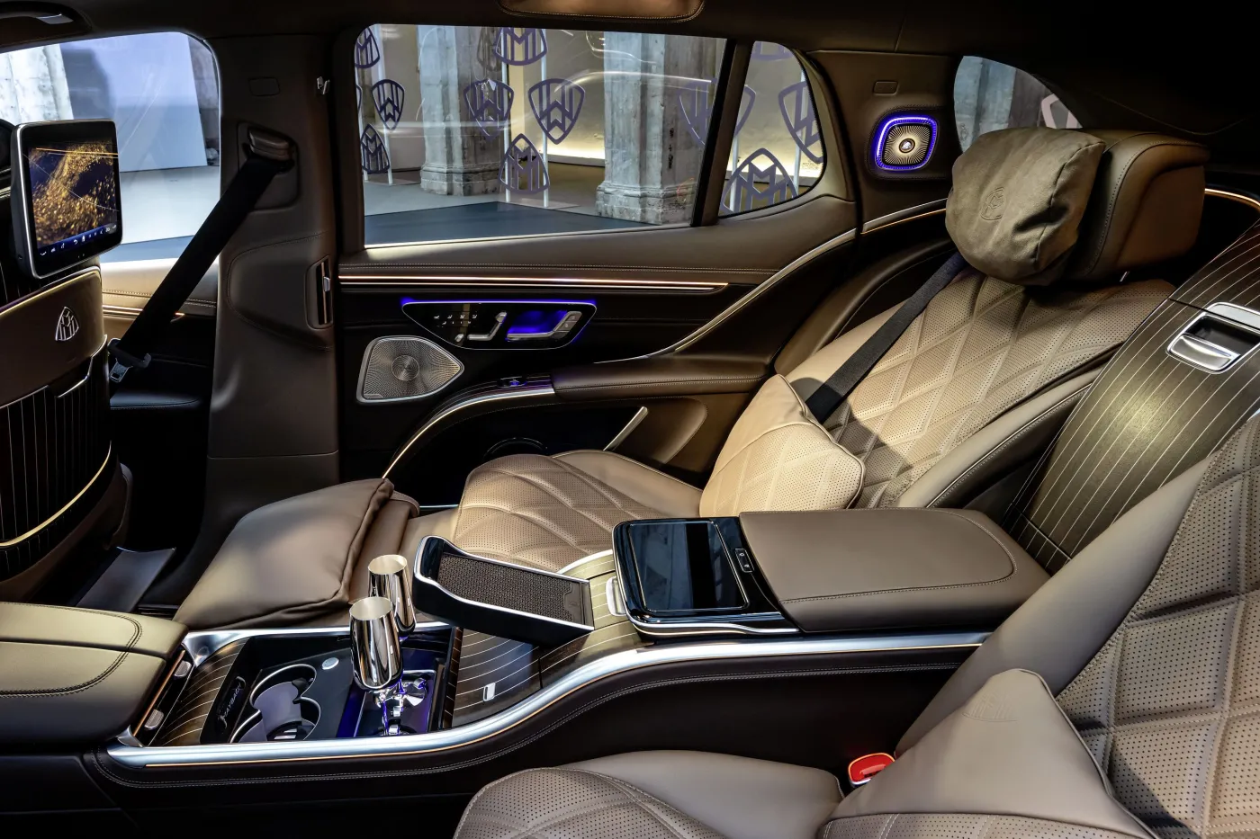 Mercedes-Maybach EQS 680 SUV