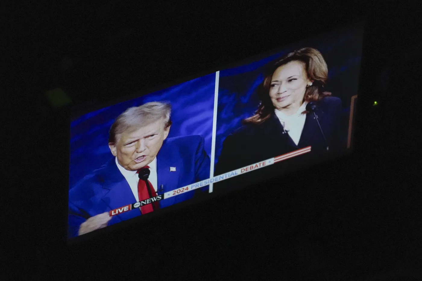 "Faszysta" Donald Trump i "towarzyszka" Kamala Harris. Starcie wyborcze w USA się zaostrza