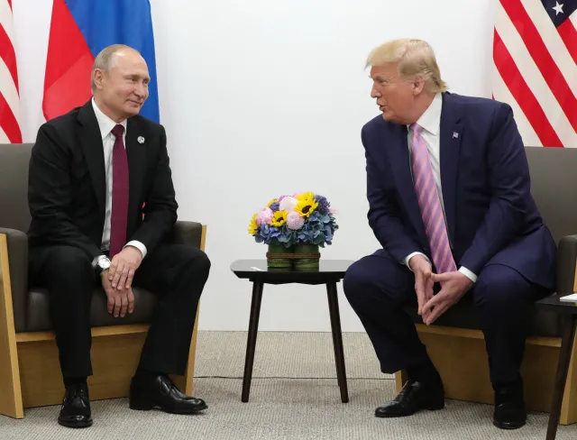 W co gra Trump? "Bush też mówił, że powinniśmy trzymać się Gorbaczowa"