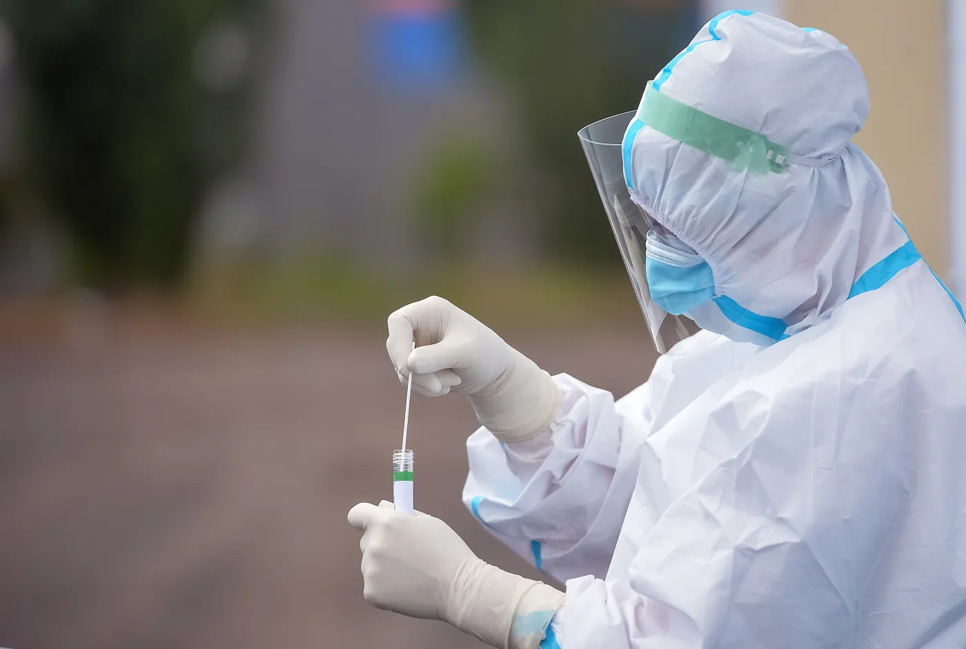 Kardiolog: Efekt piątej fali jest już widoczny w szpitalach, Omicron zbiera żniwo
