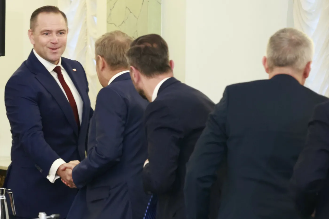 Relacje na linii Tusk-Nawrocki. Będzie ostry konflikt? [SONDAŻ]