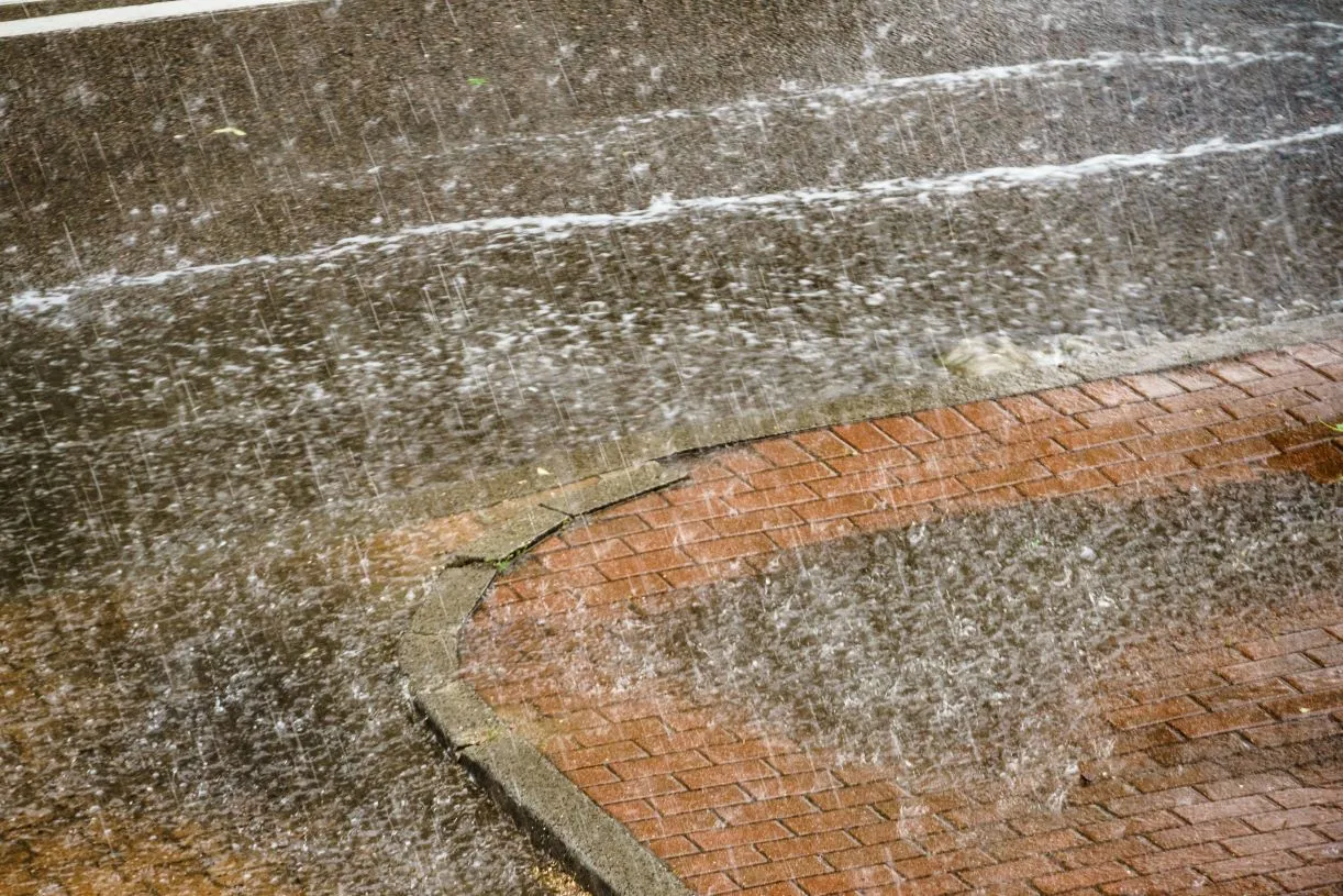 Zacznie się już w niedzielę rano. Nad Polskę nadciąga załamanie pogody