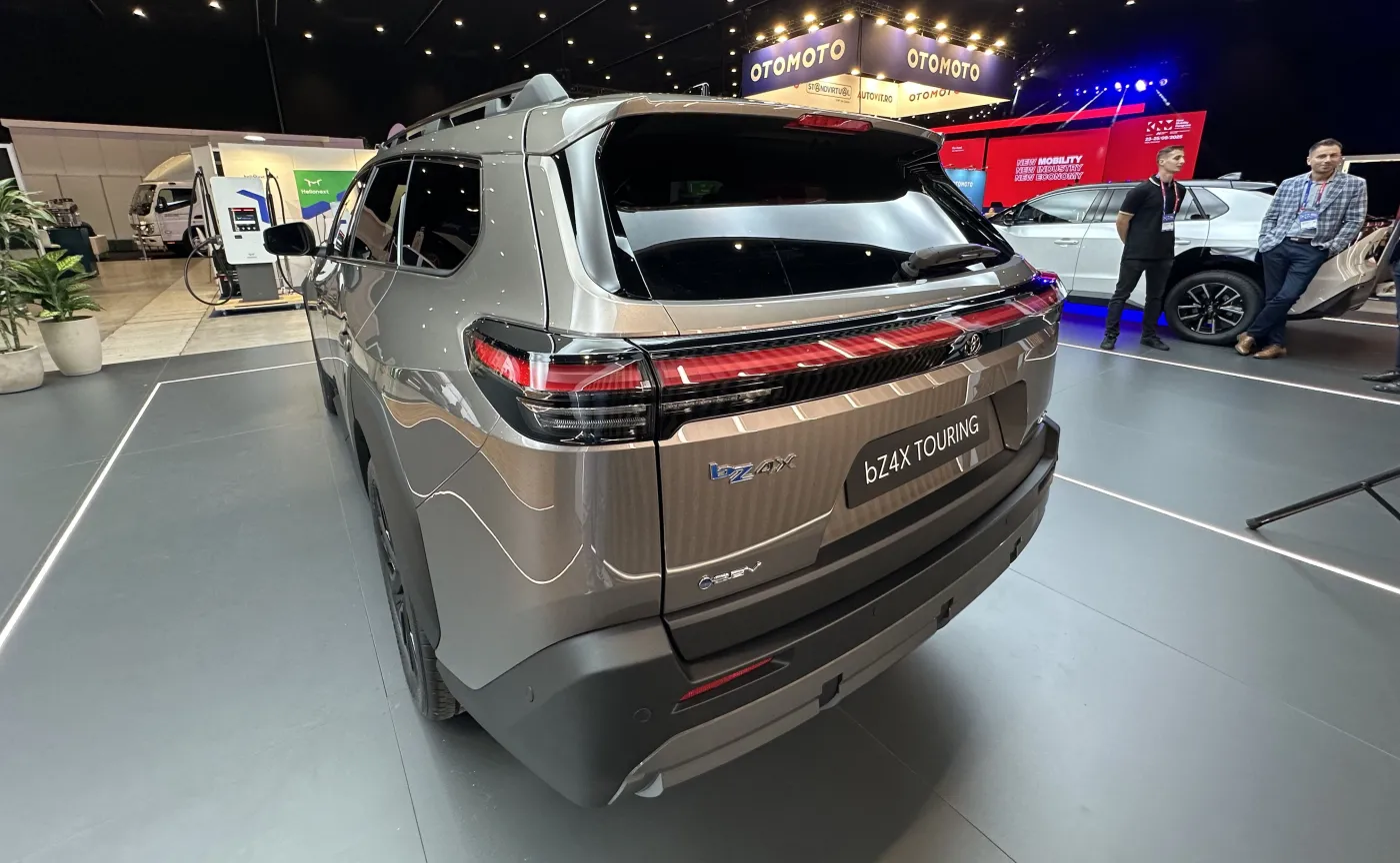 Nowa Toyota bZ4X Touring