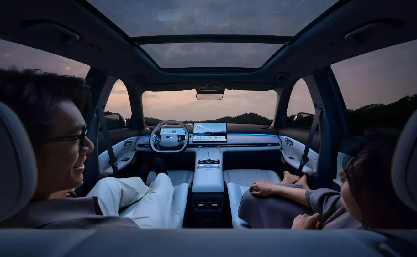 Geely Starship 7 EM-i PHEV