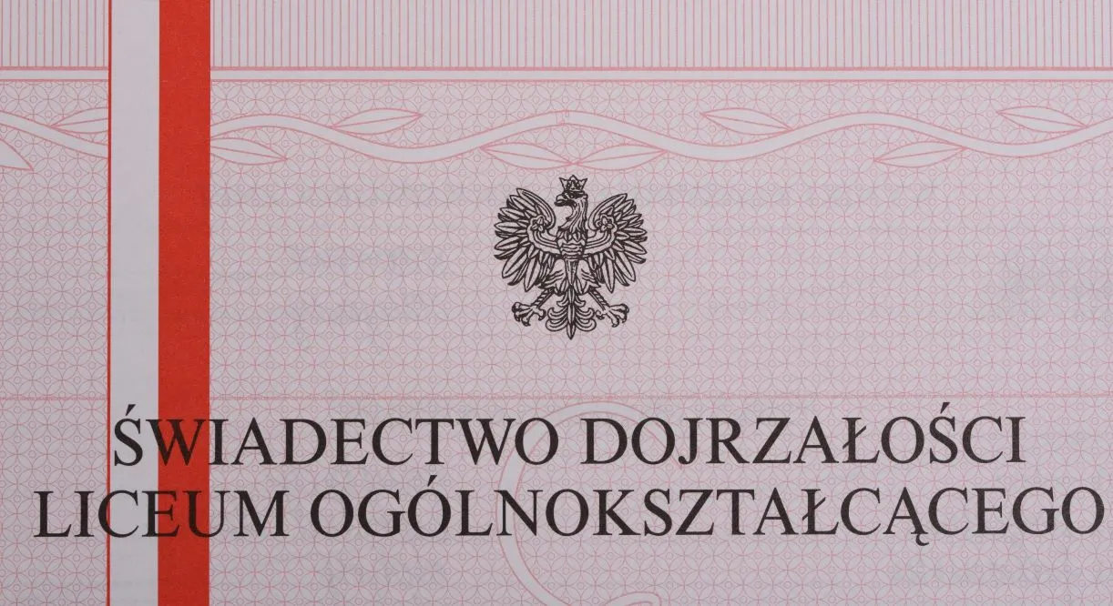 Czerwony pasek, komu tak naprawdę na nim zależy?