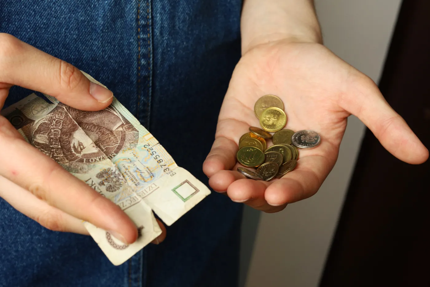 Uwaga na takie banknoty. Sprzedawca ich nie przyjmie, a bank odmówi wymiany