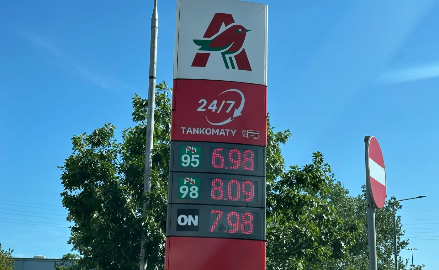 Ceny na stacji paliw Auchan
