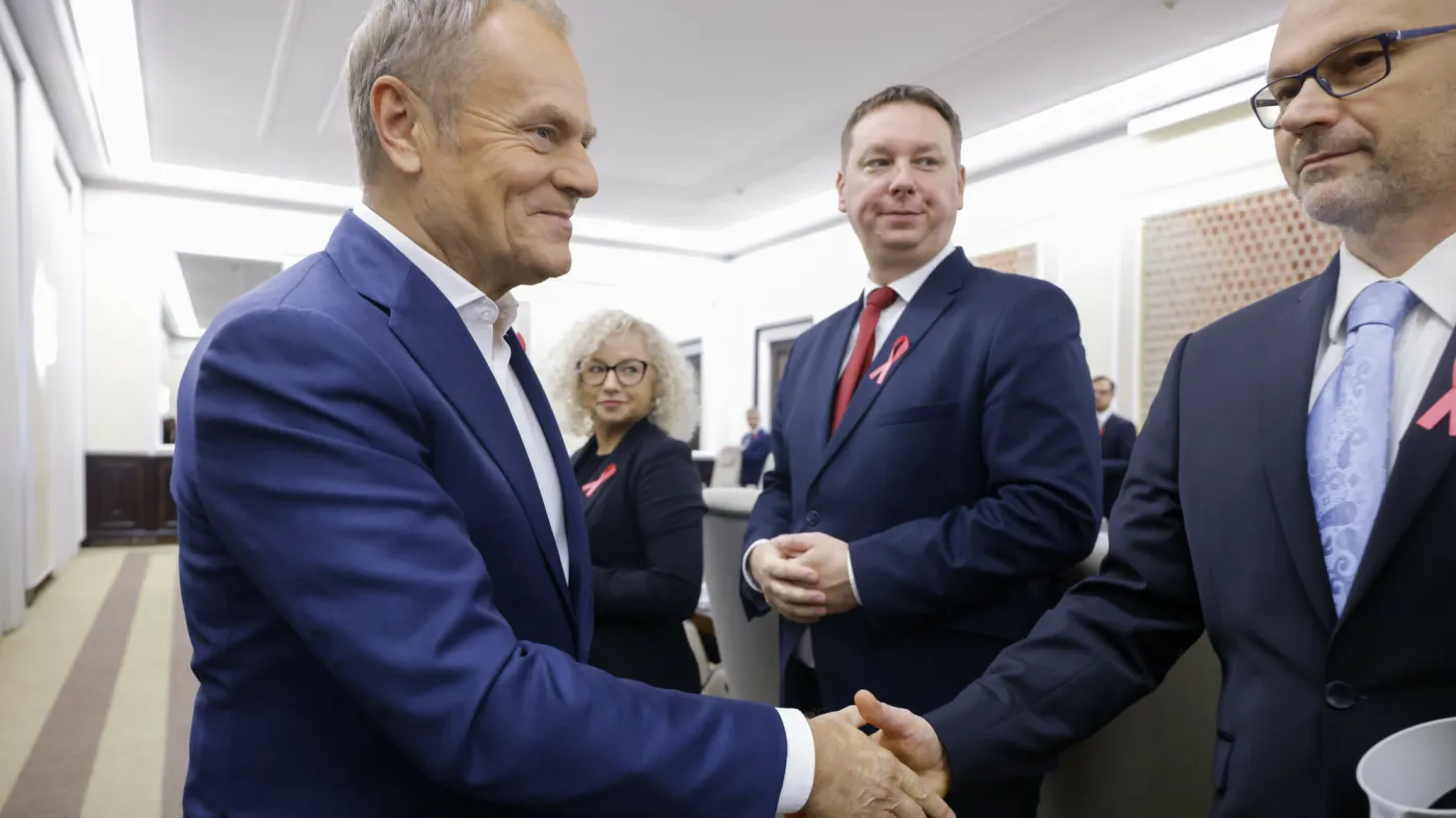 "Prawa ręka" Tuska sędzią TK? Prawnik nie gryzie się w język: Symbol ślepoty i głupoty