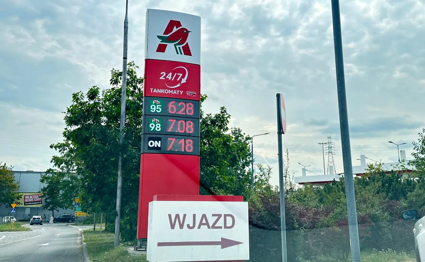 Ceny na stacji paliw Auchan