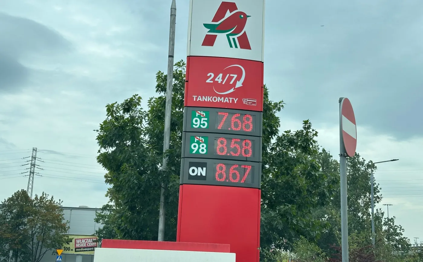 Ceny na stacji paliw Auchan