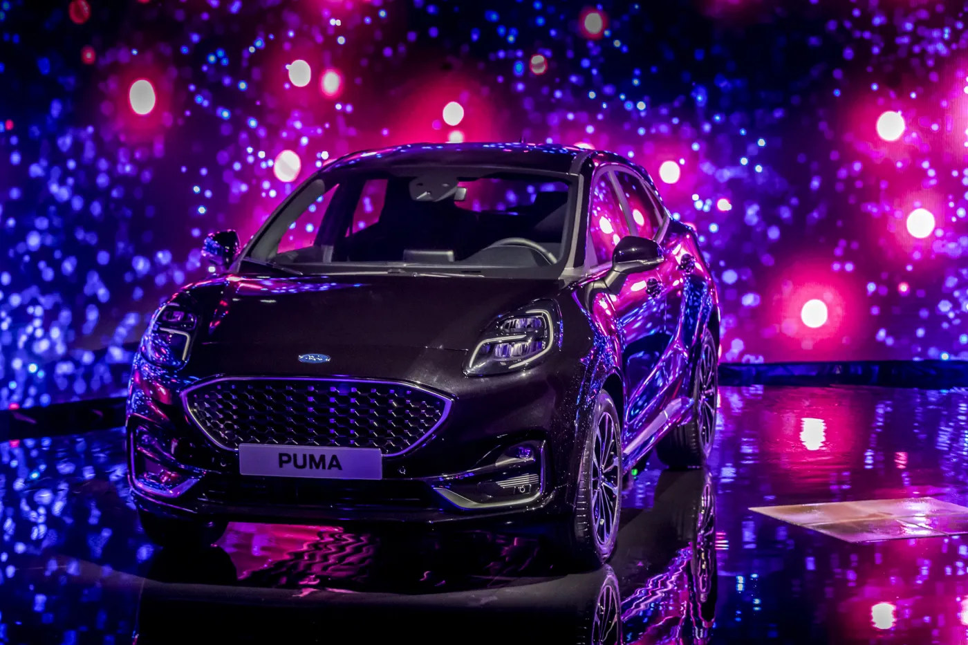 Ford Puma ST-Line X Vignale, czyli najbardziej luksusowa odmiana także pojawi się w ofercie. Cena najpewniej będzie równie luksusowa...