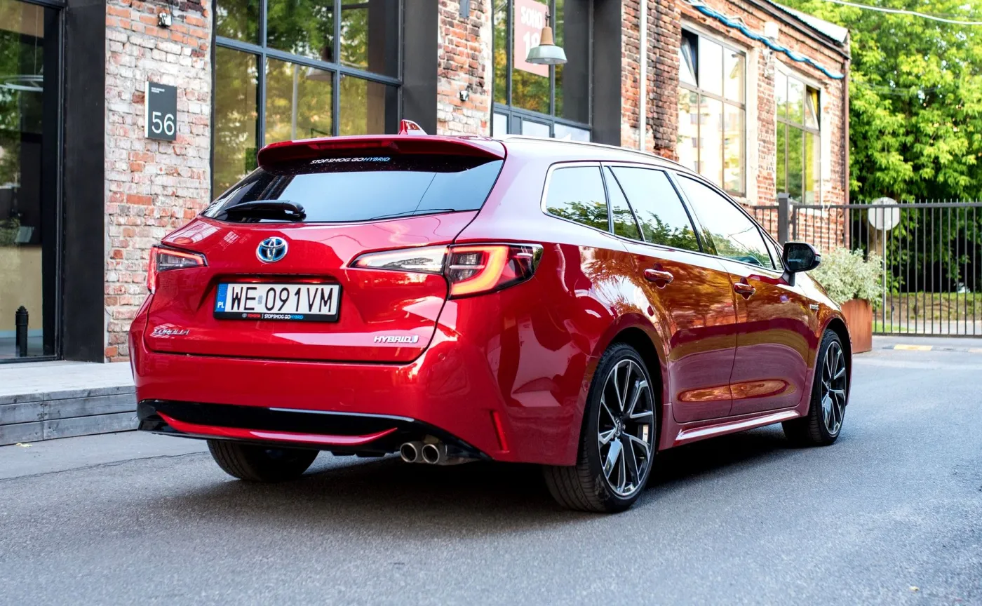 Toyota Corolla TS Kombi 2.0 Hybrid e-CVT Executive