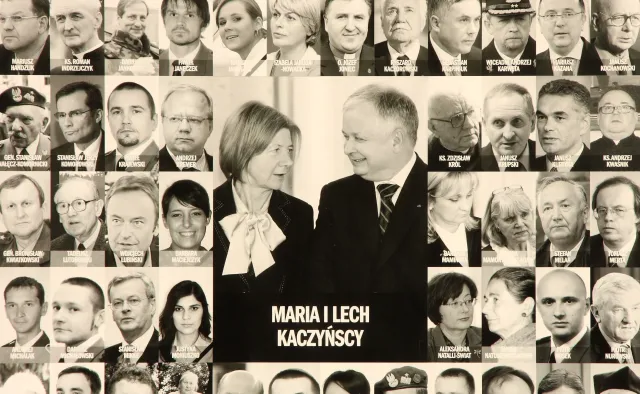 "Czas niczego nie zmienia". Bliscy wspominają ofiary katastrofy smoleńskiej