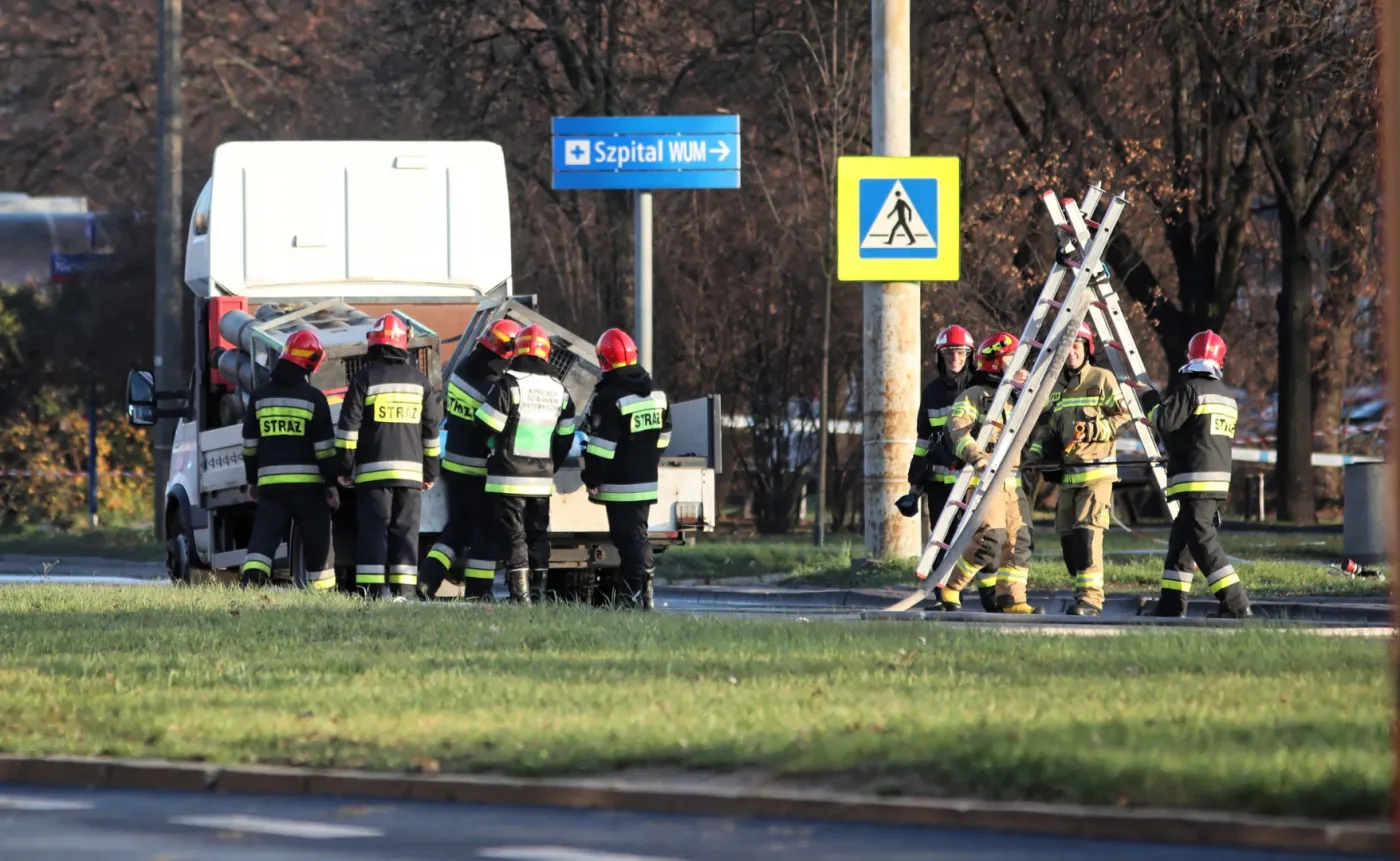 12789539-akcja-strazakow-na-banacha.jpg