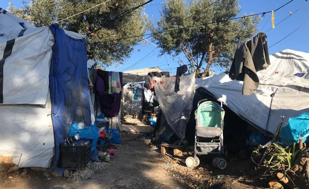 12814383-oboz-moria-na-wyspie-lesbos.jpg