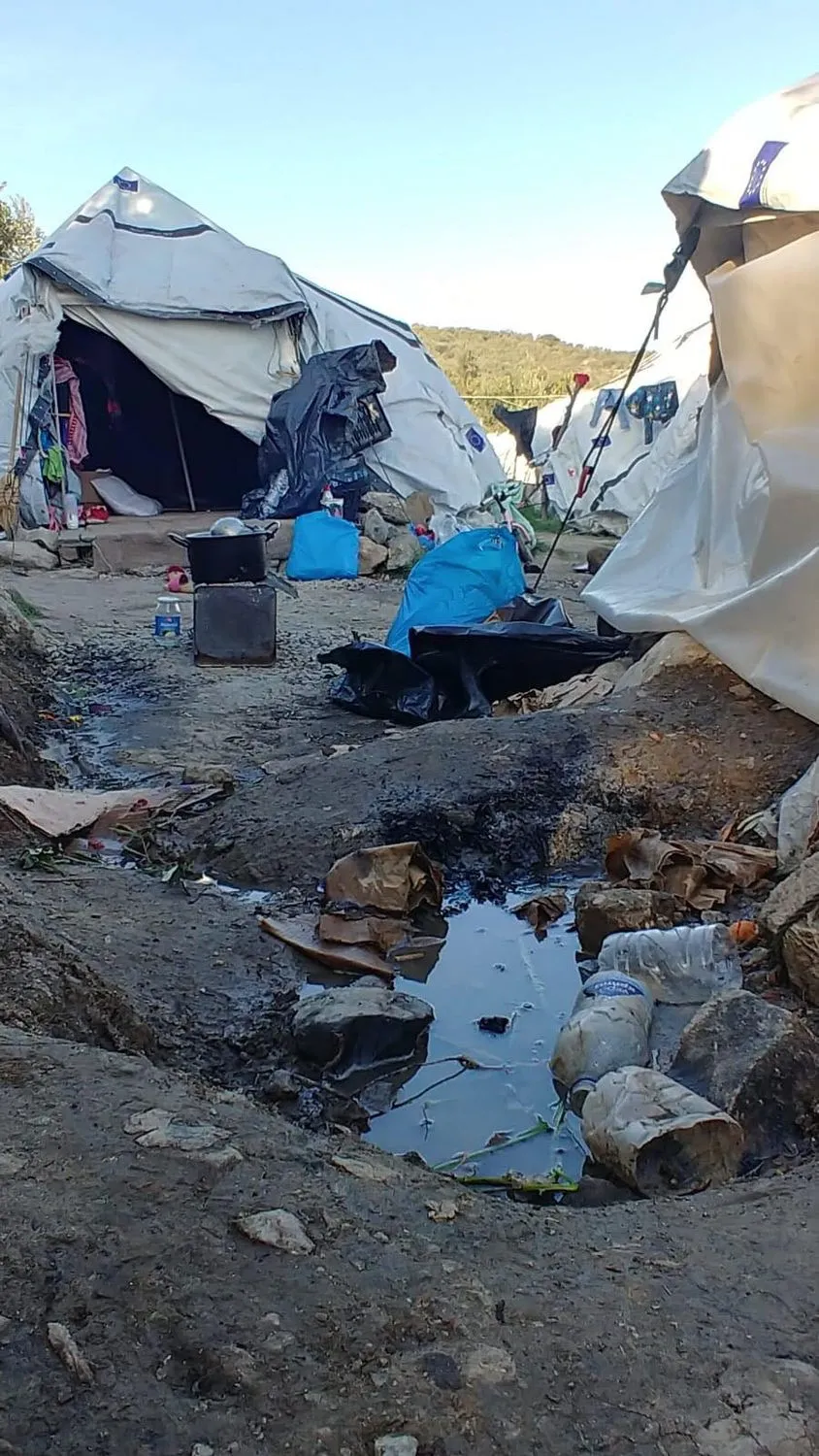 12814564-oboz-moria-na-wyspie-lesbos.jpg