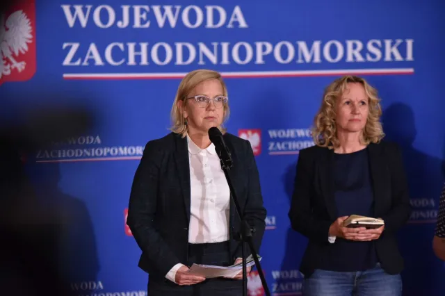 Minister Moskwa: Próbki wody z Odry zostaną przebadane pod kątem 300 potencjalnych substancji