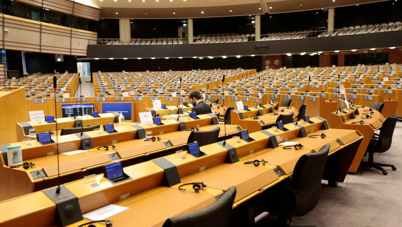 PE w rezolucji "zdecydowanie potępił" orzeczenie TK w sprawie aborcji w Polsce
